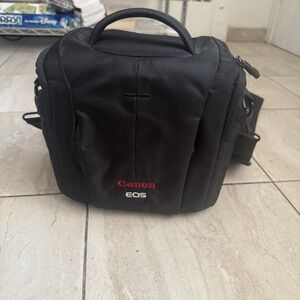 Canon EOS 800SR DSLR Water-Resistant Camera Shoulder Bag.